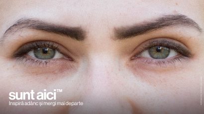 Sunt aici